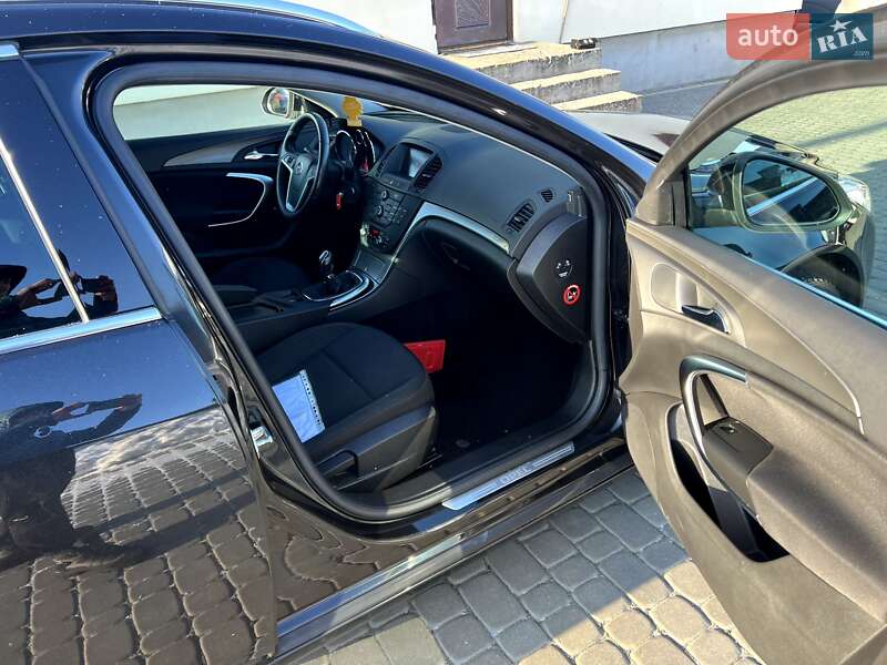 Универсал Opel Insignia 2010 в Луцке