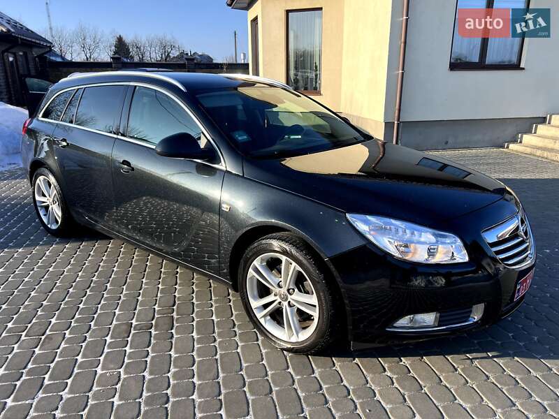 Универсал Opel Insignia 2010 в Луцке
