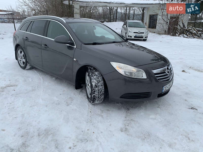 Универсал Opel Insignia 2009 в Новой Ушице