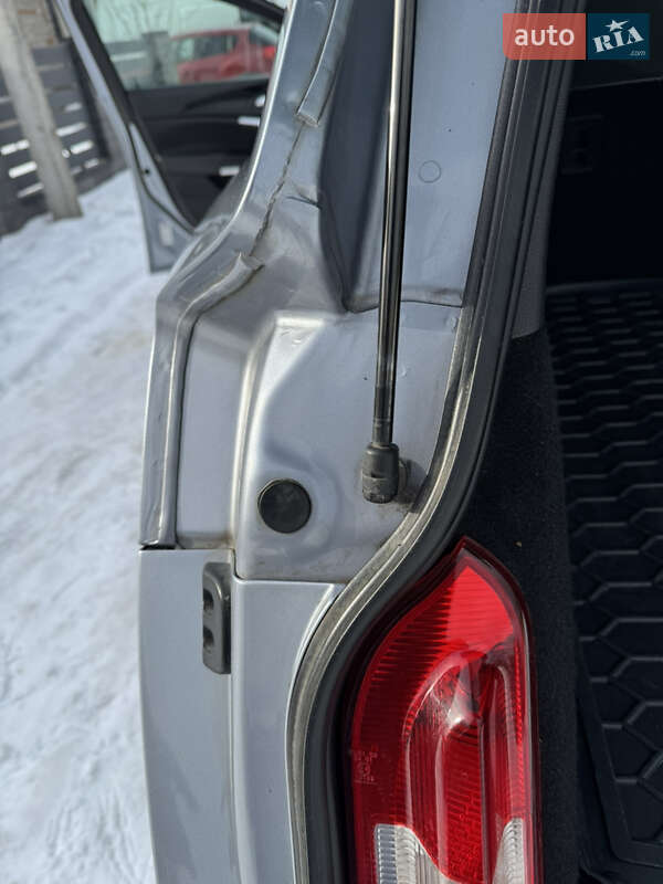 Универсал Opel Insignia 2009 в Ивано-Франково фото 46 Универсал Opel Insignia 2009 в Ивано-Франково