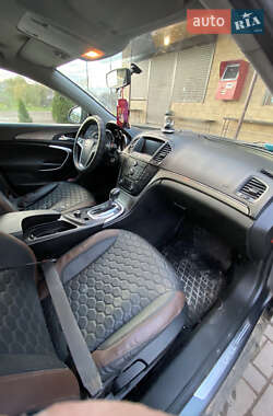 Універсал Opel Insignia 2010 в Чернівцях