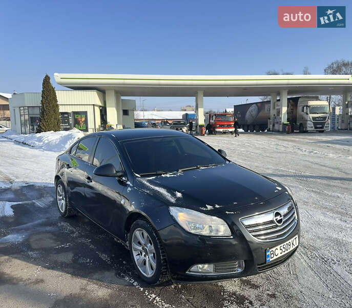 Седан Opel Insignia 2013 в Владимире