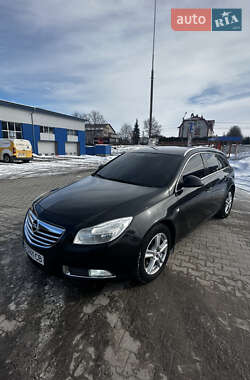 Универсал Opel Insignia 2010 в Бучаче