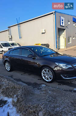 Седан Opel Insignia 2015 в Рахове