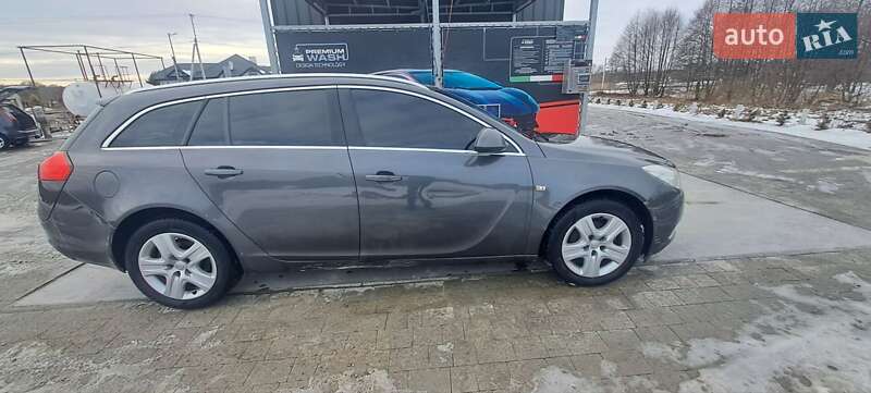 Универсал Opel Insignia 2009 в Яворове