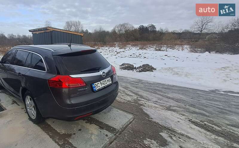 Универсал Opel Insignia 2009 в Яворове