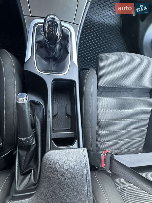 Универсал Opel Insignia 2012 в Городке