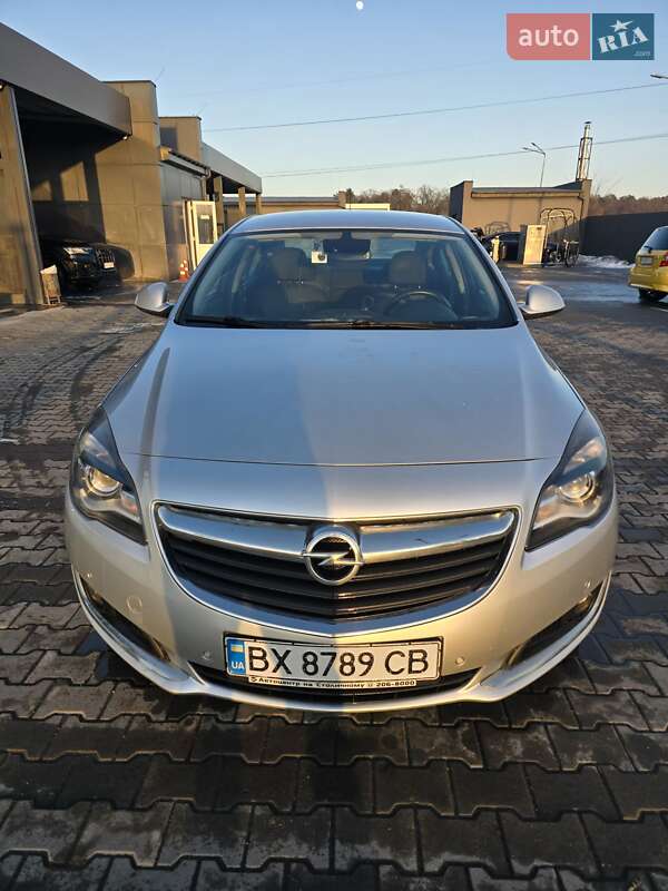 Седан Opel Insignia 2017 в Киеве