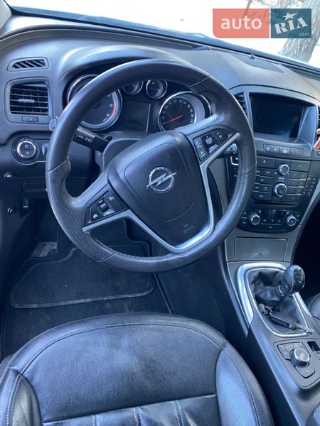 Универсал Opel Insignia 2013 в Львове