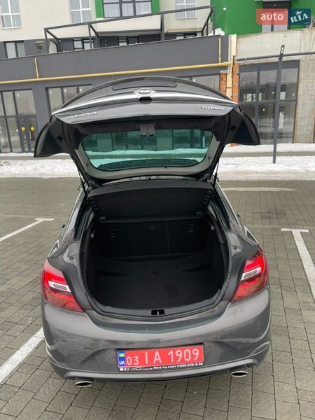Седан Opel Insignia 2016 в Львове