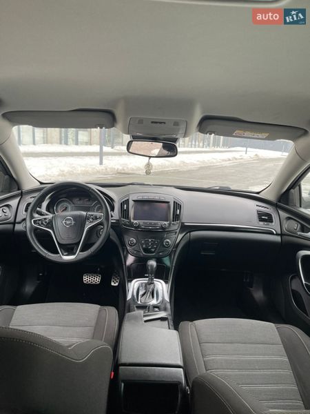 Седан Opel Insignia 2016 в Львове