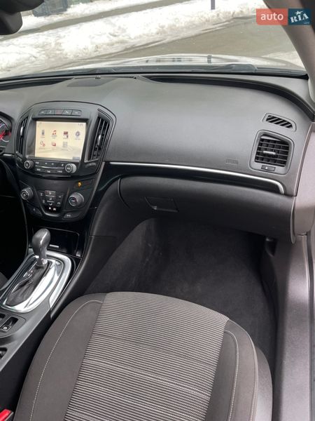 Седан Opel Insignia 2016 в Львове