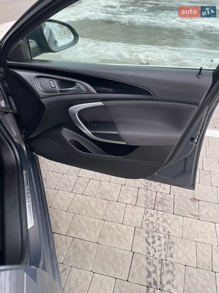 Седан Opel Insignia 2016 в Львове