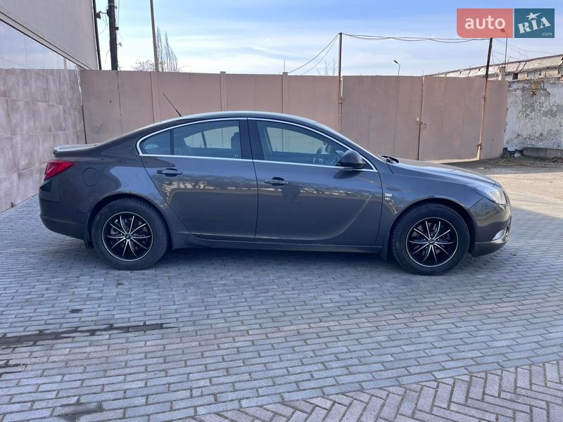 Седан Opel Insignia 2011 в Николаеве