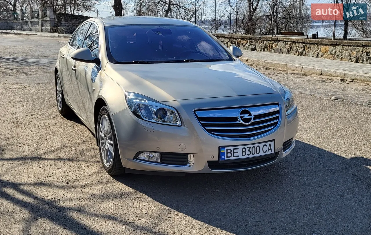 2010 Opel Insignia - мініатюра 12