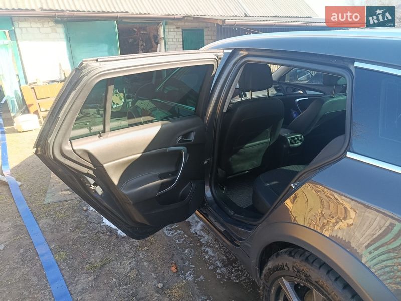 Универсал Opel Insignia 2015 в Голобах