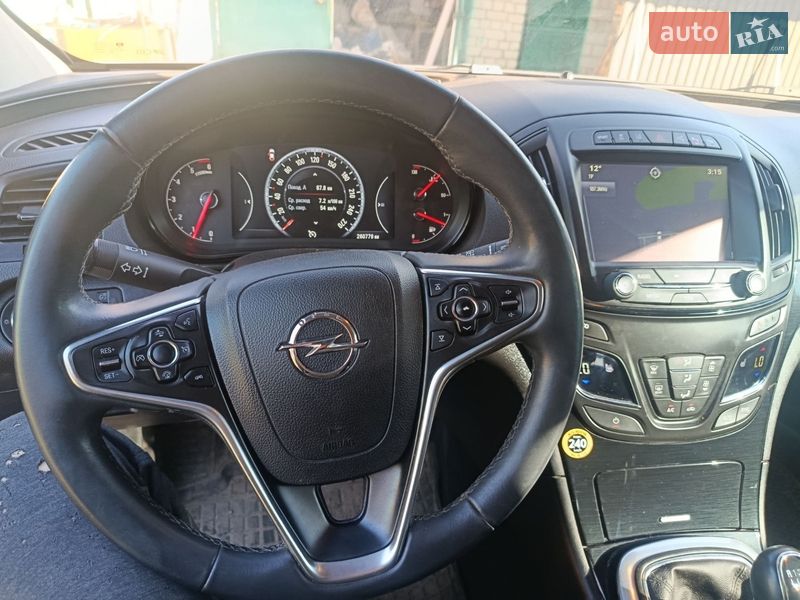 Универсал Opel Insignia 2015 в Голобах