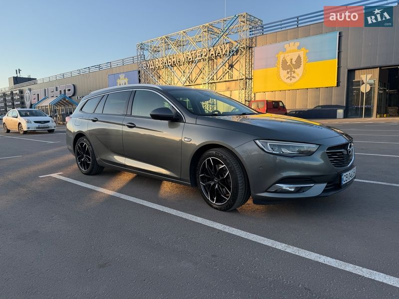Универсал Opel Insignia 2017 в Чернигове