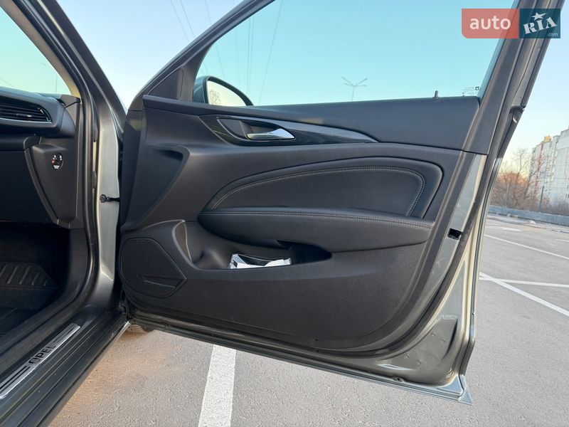 Универсал Opel Insignia 2017 в Чернигове