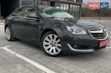Седан Opel Insignia 2016 в Львові
