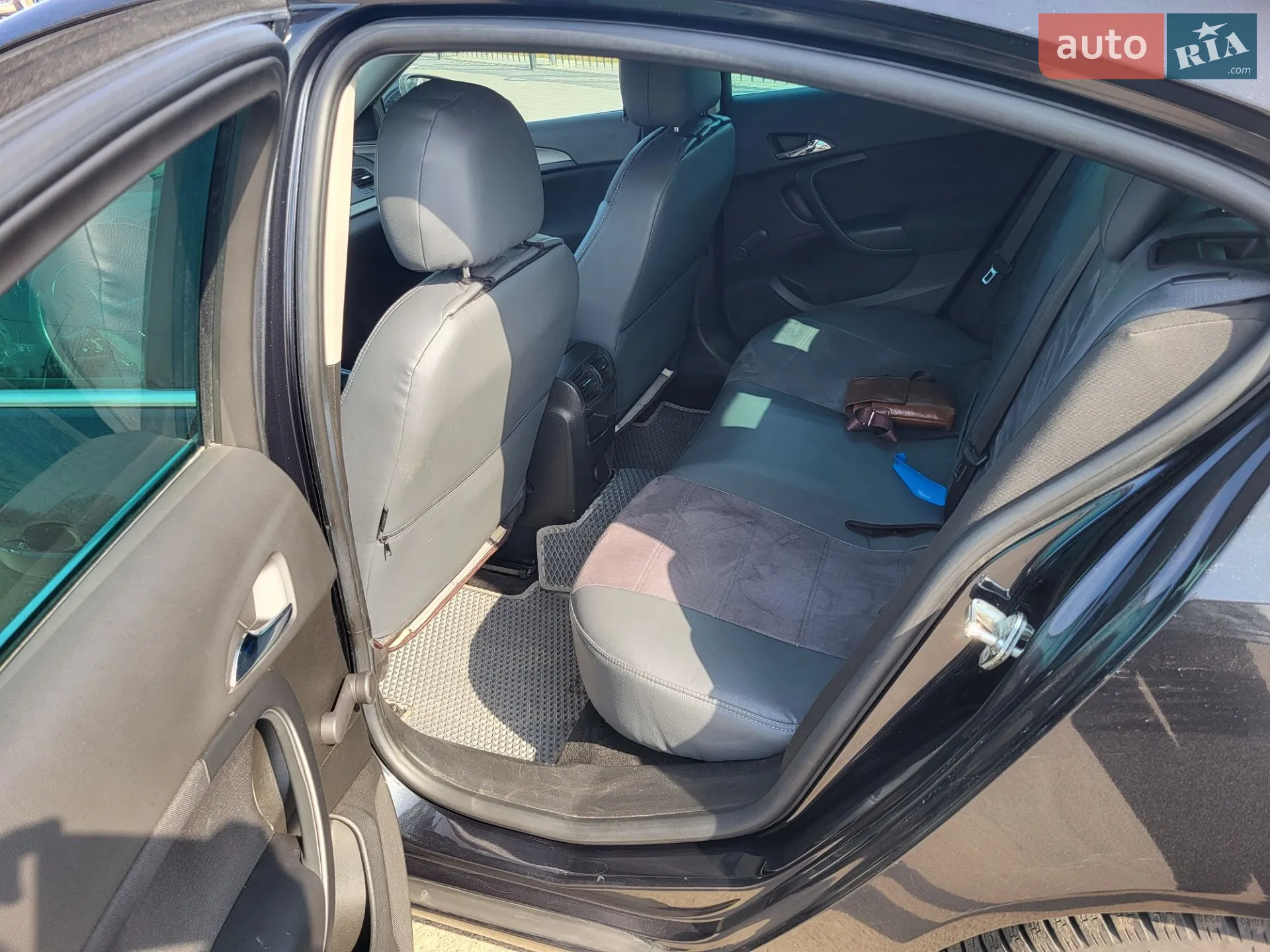 2011 Opel Insignia - мініатюра 5