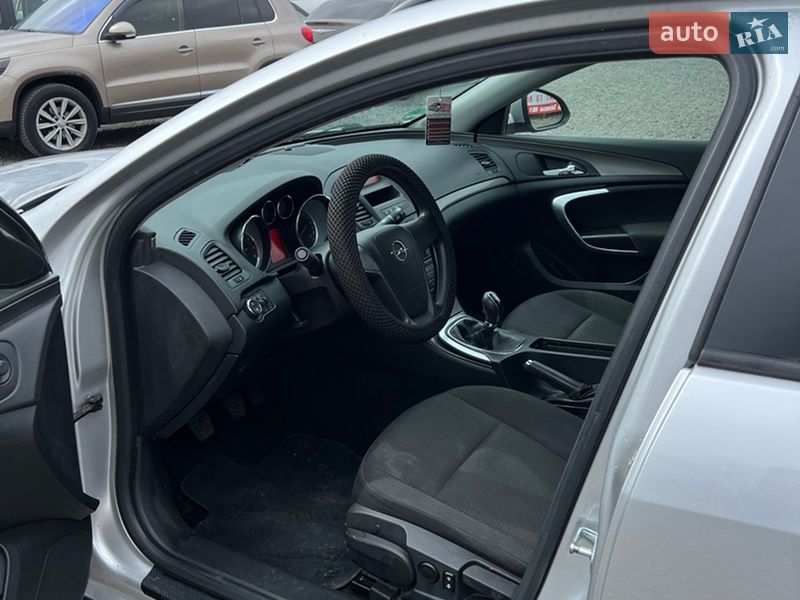 Універсал Opel Insignia 2009 в Черкасах
