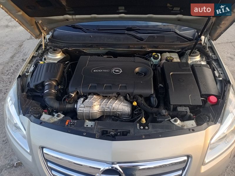 Універсал Opel Insignia 2011 в Звягелі