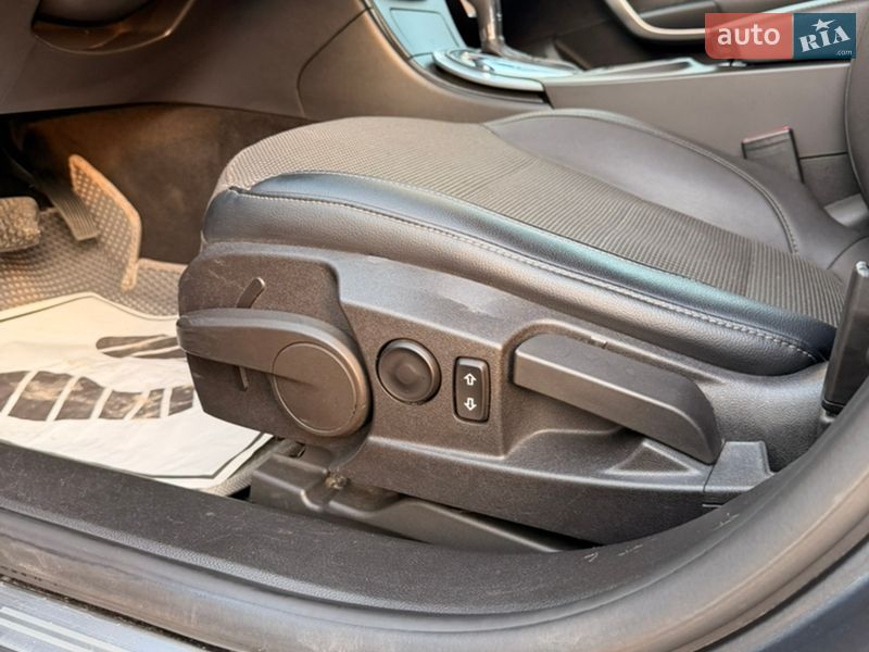 Универсал Opel Insignia 2011 в Хмельницком