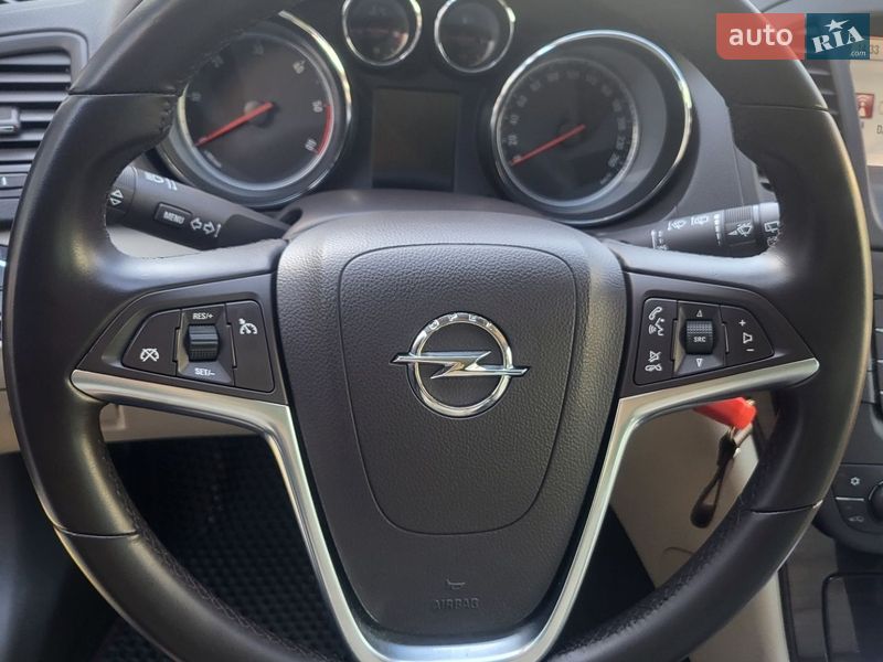 Универсал Opel Insignia 2011 в Луцке