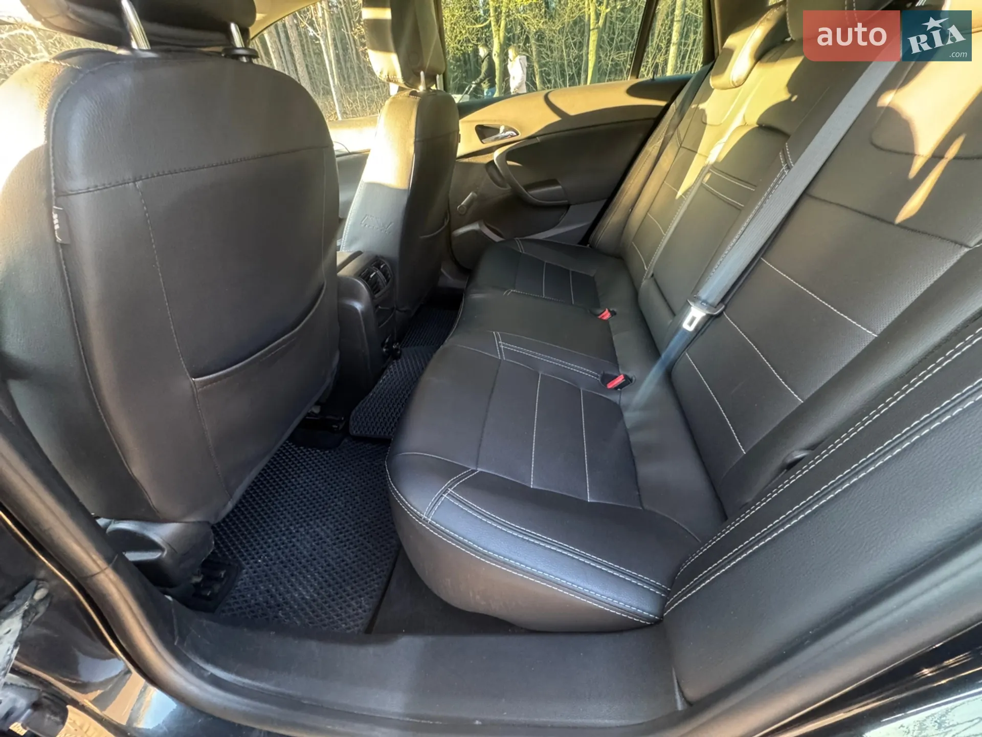 2011 Opel Insignia - мініатюра 20