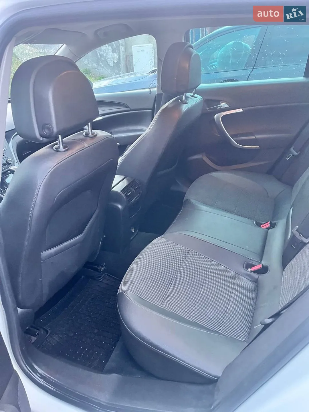 2010 Opel Insignia - мініатюра 14