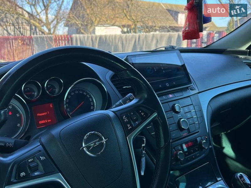 Універсал Opel Insignia 2011 в Камені-Каширському