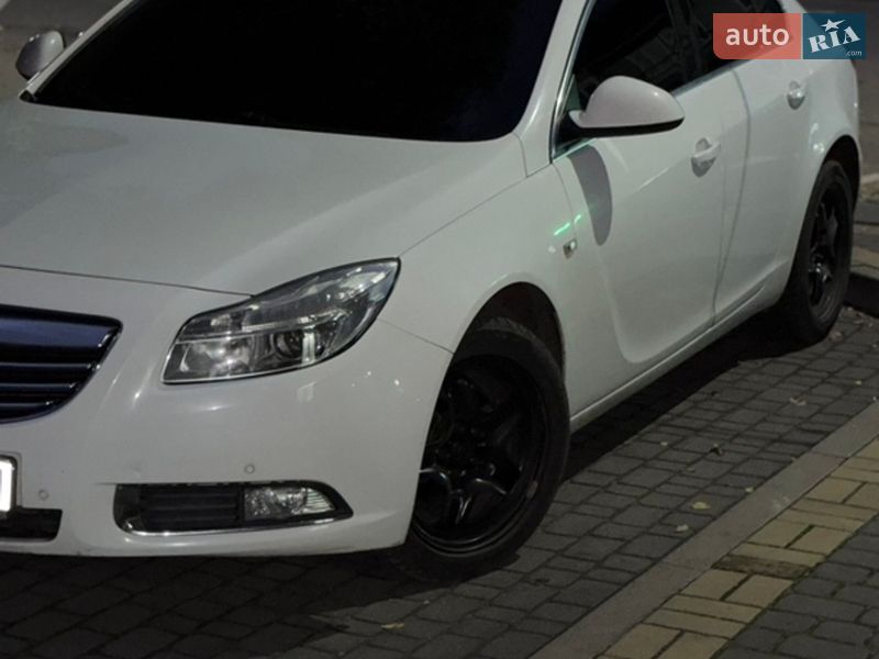 Opel Insignia 2011