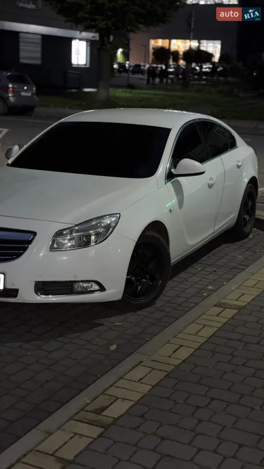 2010 Opel Insignia - мініатюра 11