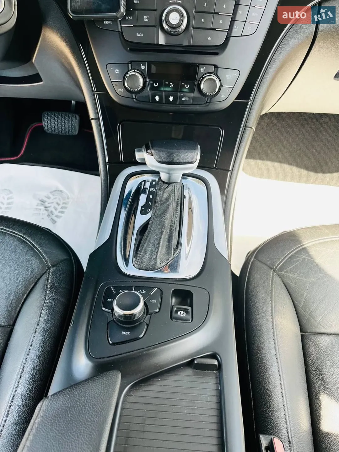 2010 Opel Insignia - мініатюра 13