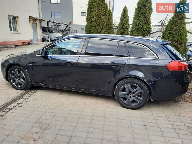 Універсал Opel Insignia 2010 в Галичі