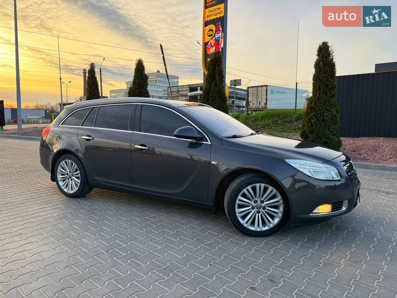 Универсал Opel Insignia 2013 в Тернополе