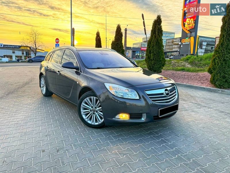 Универсал Opel Insignia 2013 в Тернополе