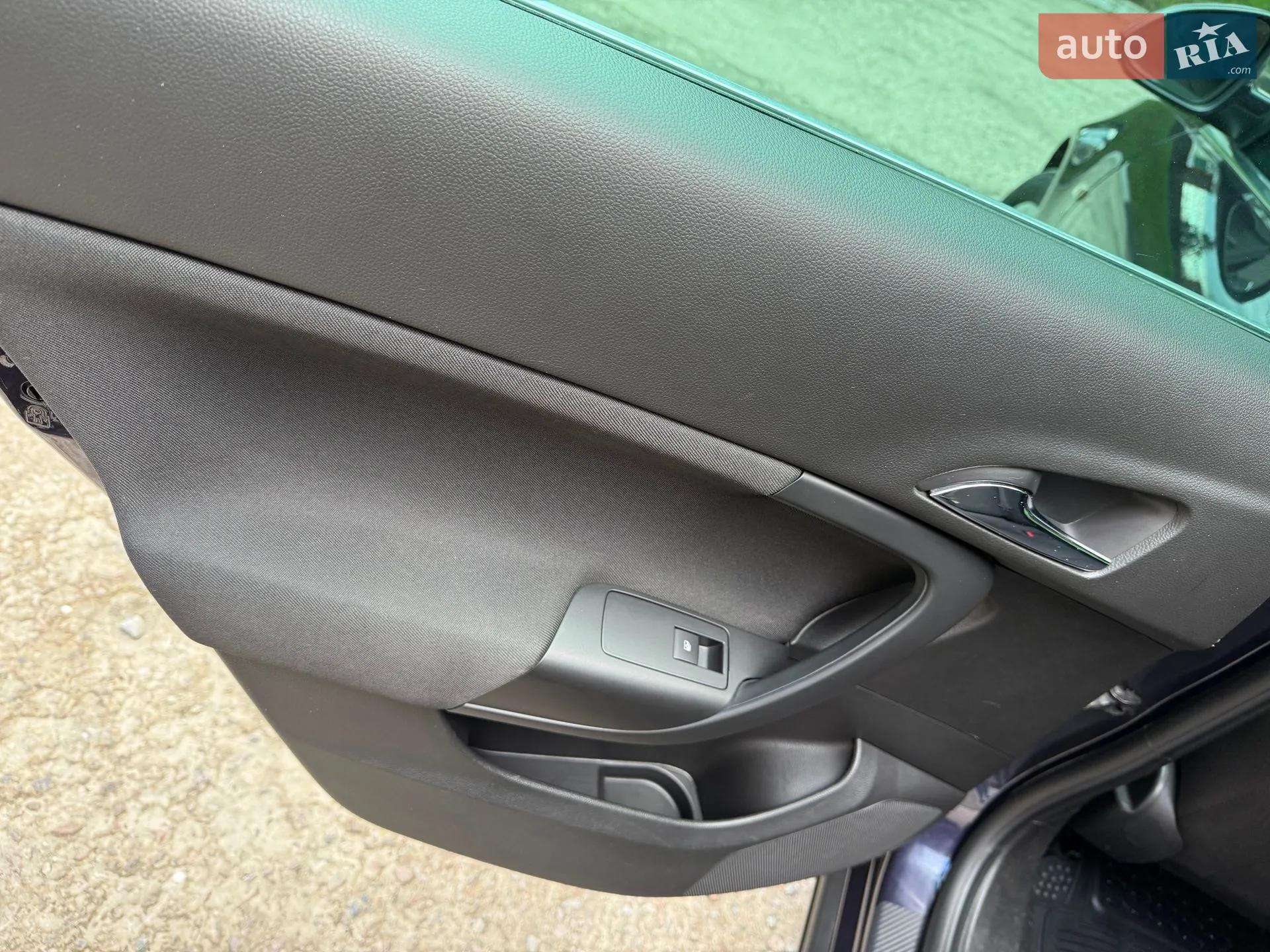 2011 Opel Insignia - мініатюра 14