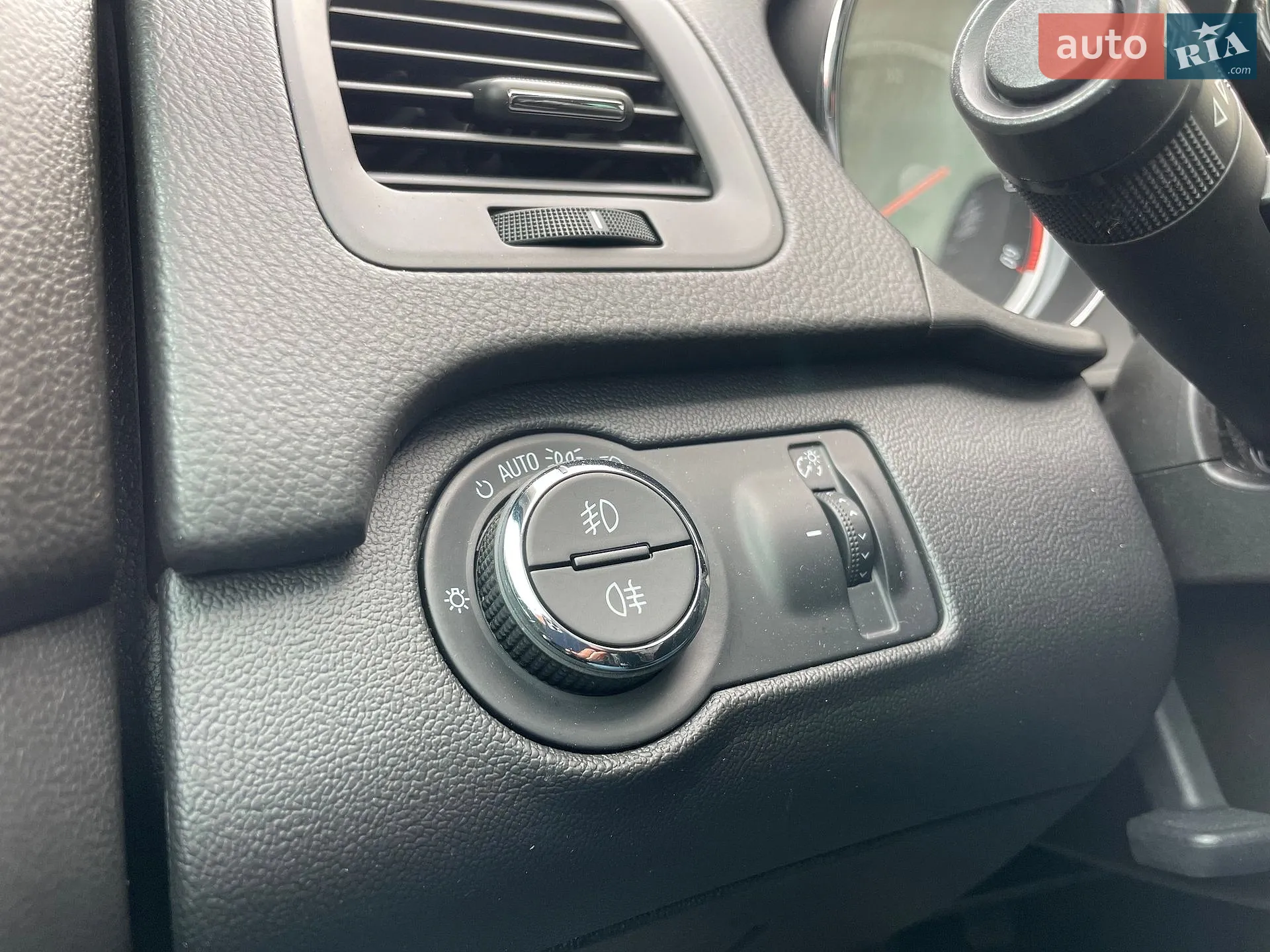 2011 Opel Insignia - мініатюра 11