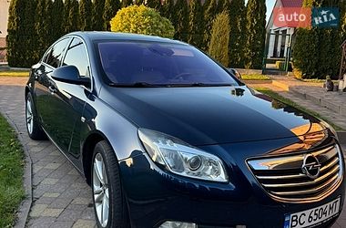 Седан Opel Insignia 2010 в Львові