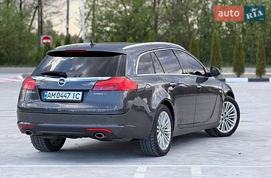 Универсал Opel Insignia 2012 в Звягеле