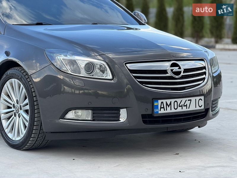 Универсал Opel Insignia 2012 в Звягеле