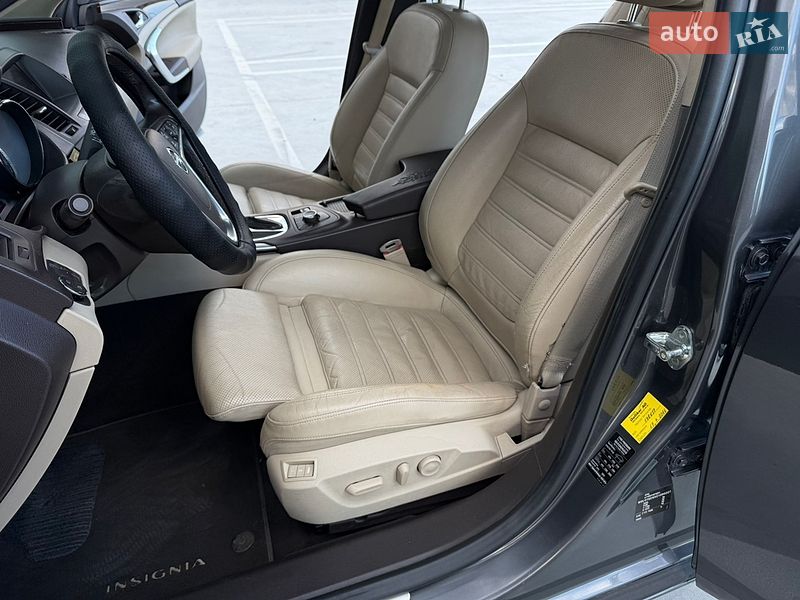 Универсал Opel Insignia 2012 в Звягеле