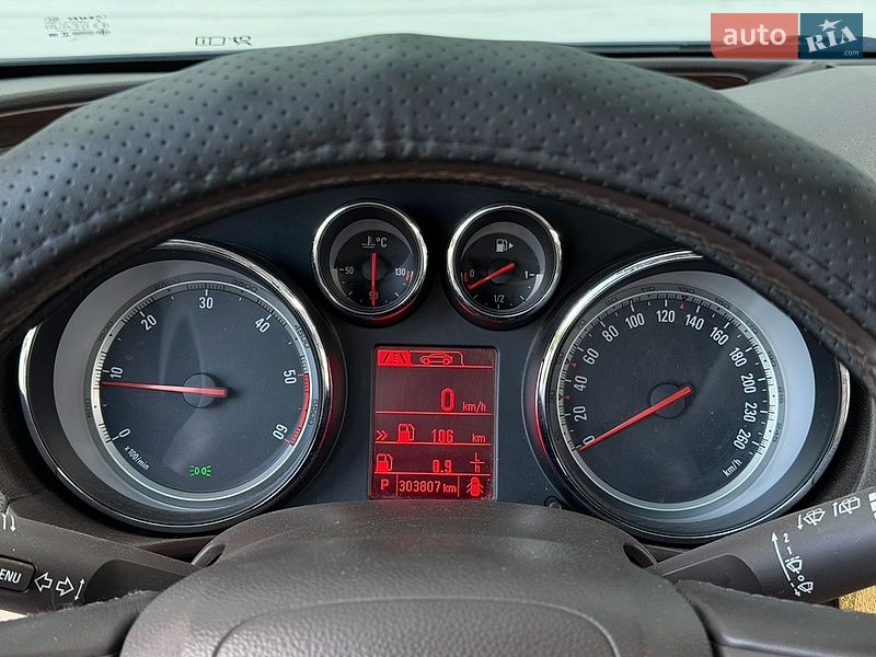 Универсал Opel Insignia 2012 в Звягеле