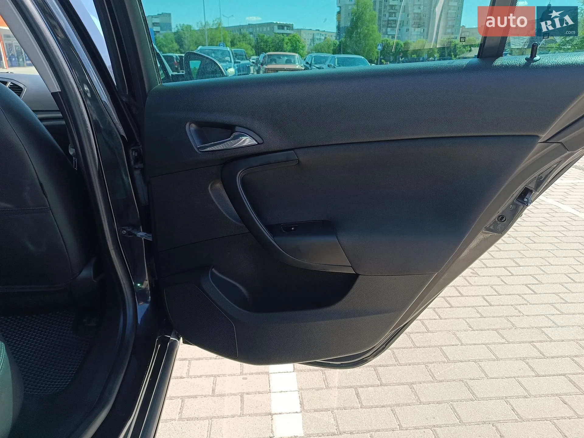 2011 Opel Insignia - мініатюра 14