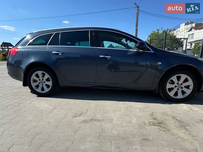 Універсал Opel Insignia 2009 в Києві