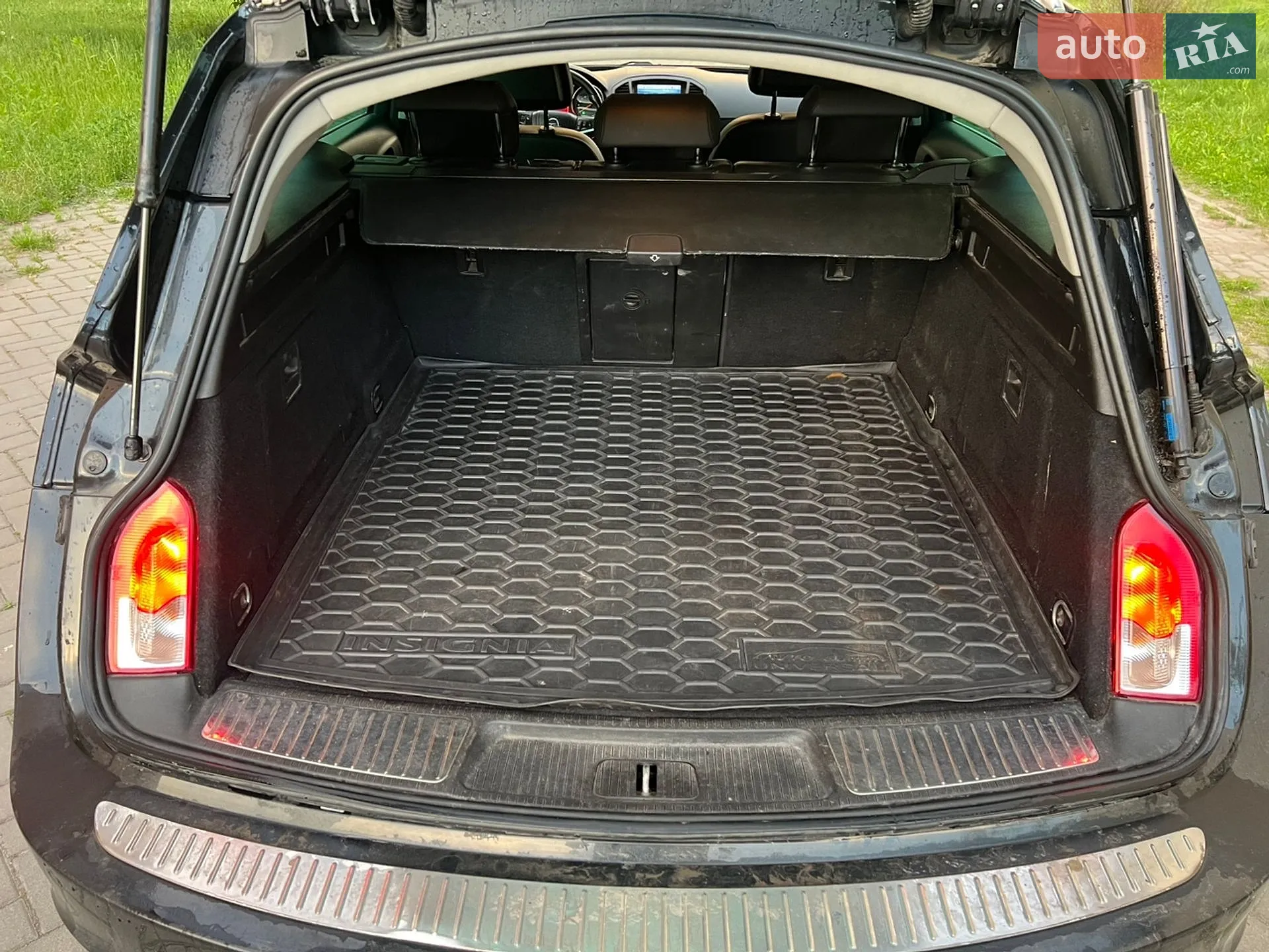 2010 Opel Insignia - мініатюра 14