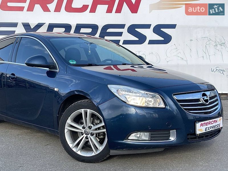 Лифтбек Opel Insignia 2010 в Киеве