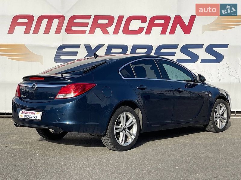 Лифтбек Opel Insignia 2010 в Киеве